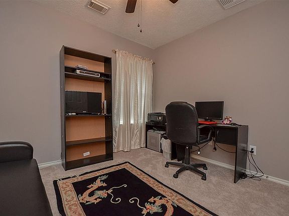 5th image of 6302 Stoney Creek Dr