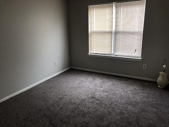 3rd image of 8712 Frankford Ave