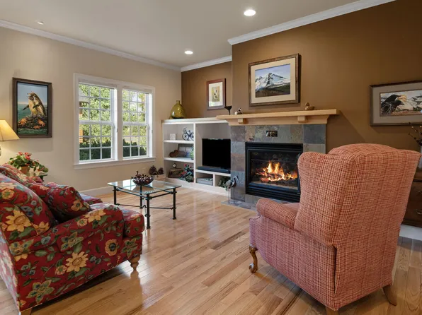 19350 SW Laurelhurst Way, Bend, OR 97702