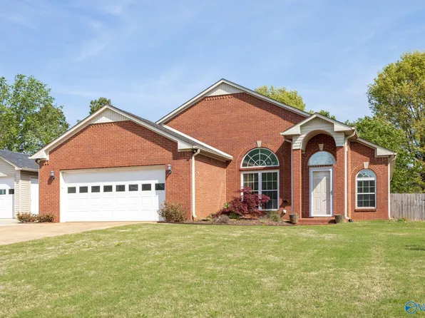 24143 Christian Ln, Athens, AL 35613