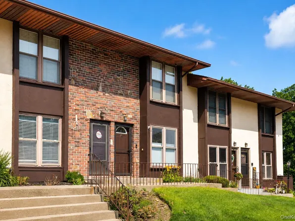 15 Eucalyptus Court #15, Selden, NY 11784