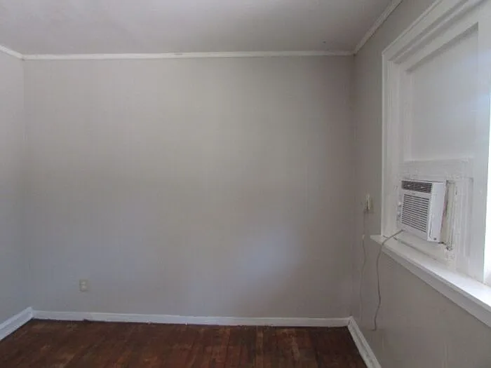 223 Highland Ave — Photo 11