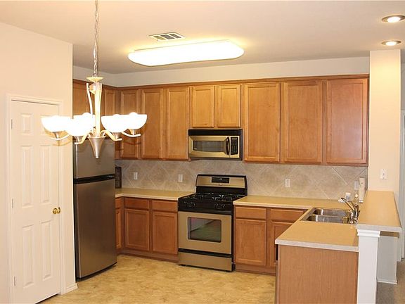 5th image of 16100 Great Oaks Dr #501