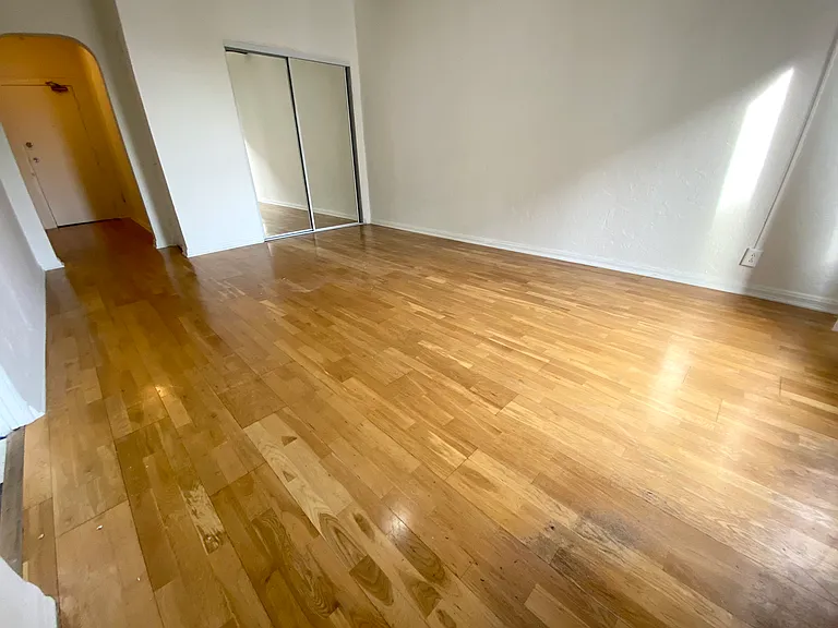 Franklin Place Lofts — Photo 18