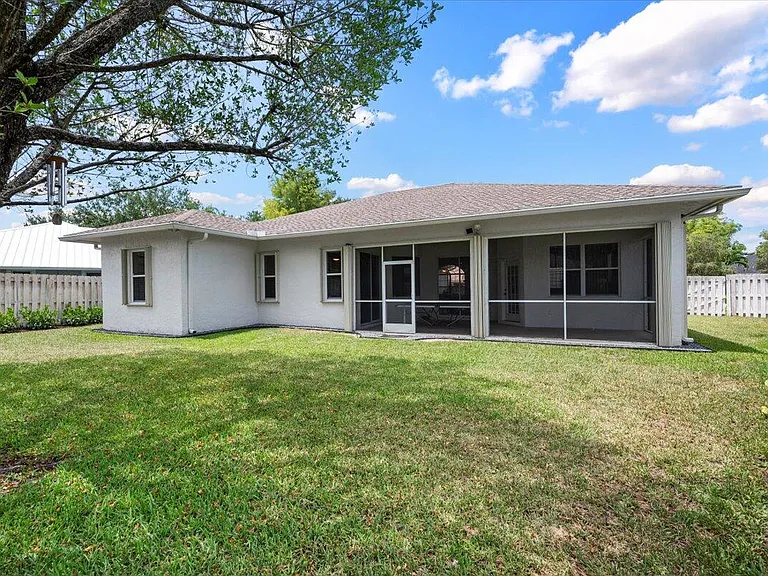 13866 Geranium Pl — Photo 2
