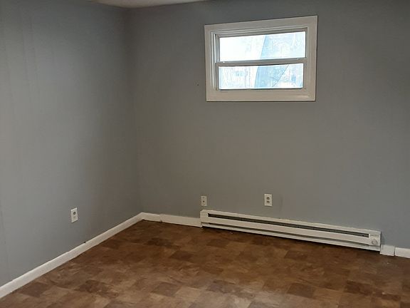 4th image of 589 W Broadway
