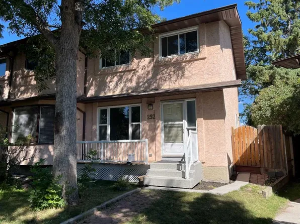 252 SW Templeview Way NE, Calgary, AB T1Y 3Y9
