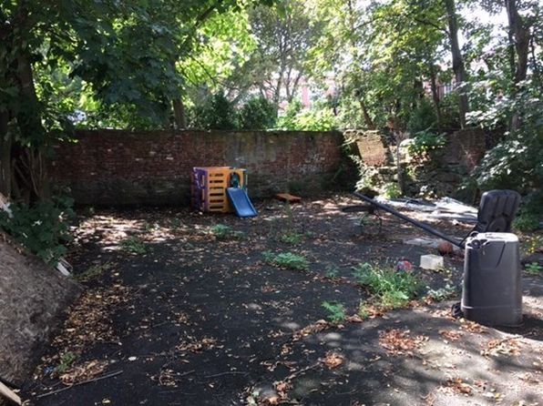 boston-massachusetts-2090659496 picture