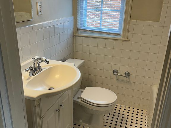 5th image of 2312 40th St NW APT 4