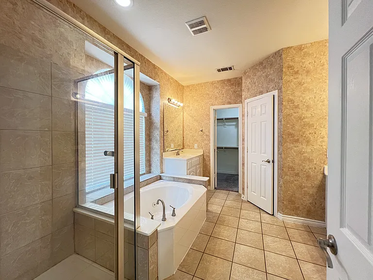 4636 Rush River Trl — Photo 14