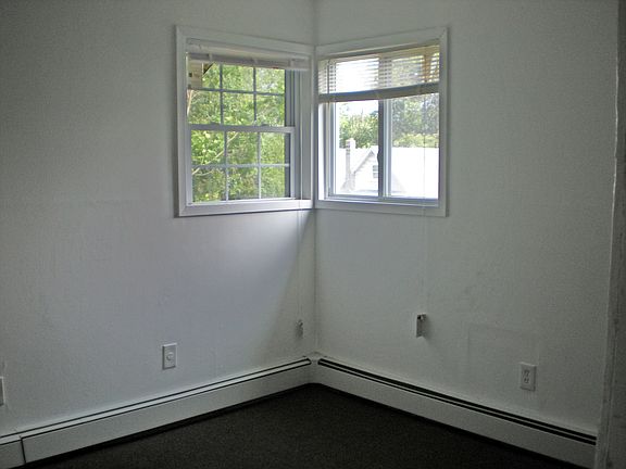 4th image of 87 N 18th St