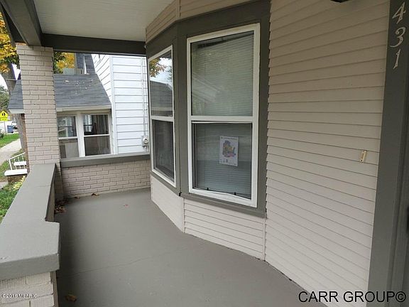 5th image of 431 Carrier St NE