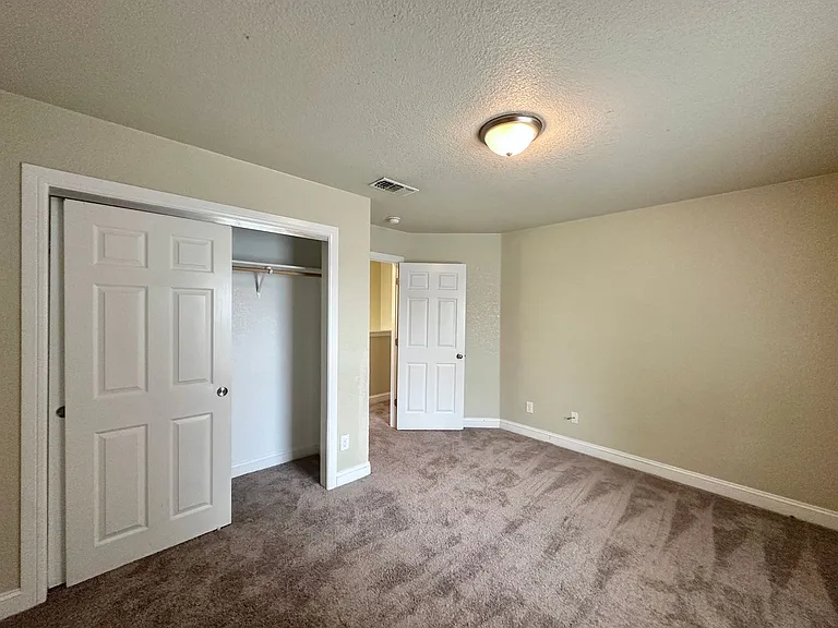 2328 Verna Lee Blvd — Photo 20