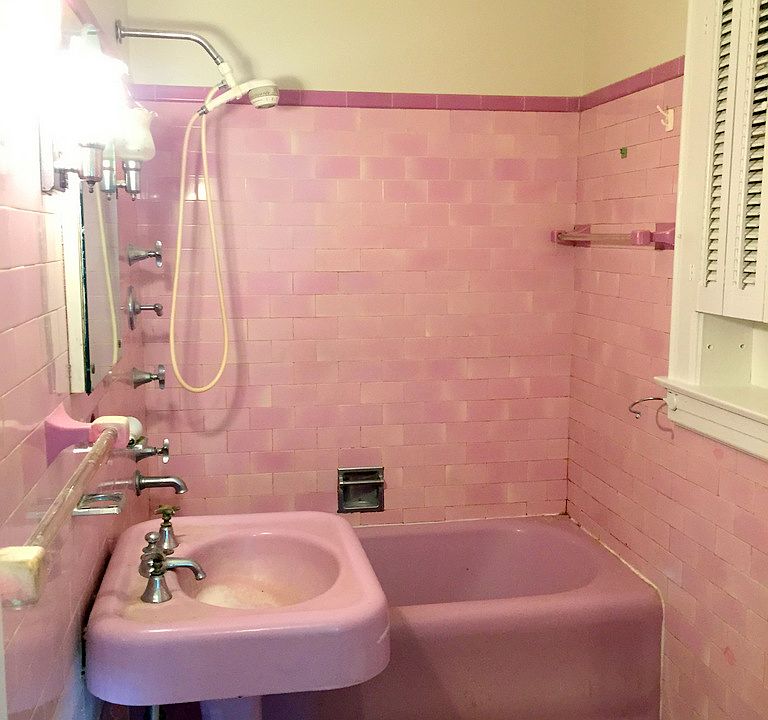 2nd image of 168 South St APT D