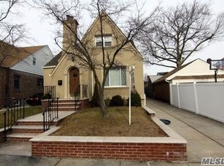 16659 25th Ave, Whitestone, NY 11357