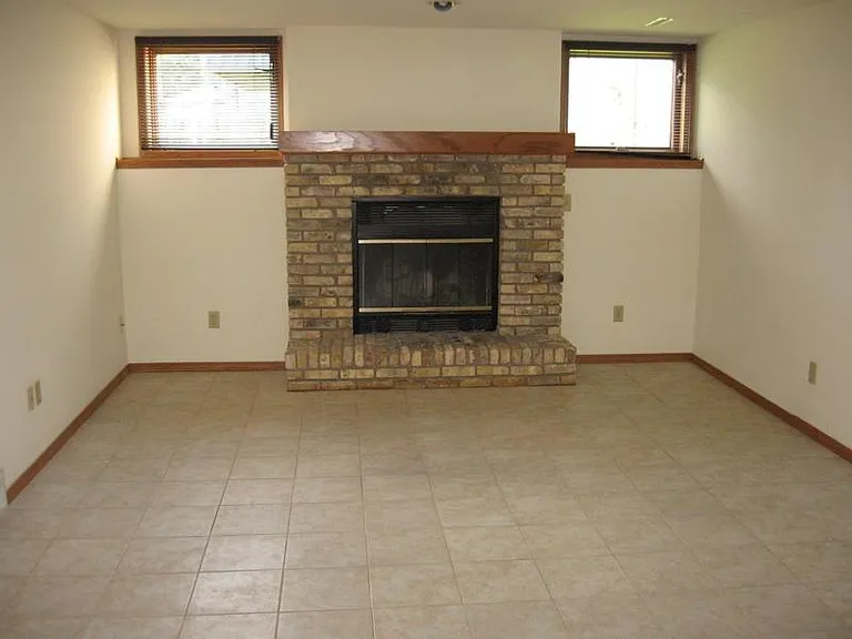 1116 N Gammon Rd — Photo 17
