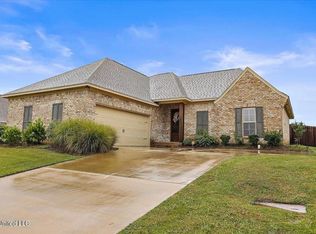 222 Buttonwood Ln, Canton, MS 39046