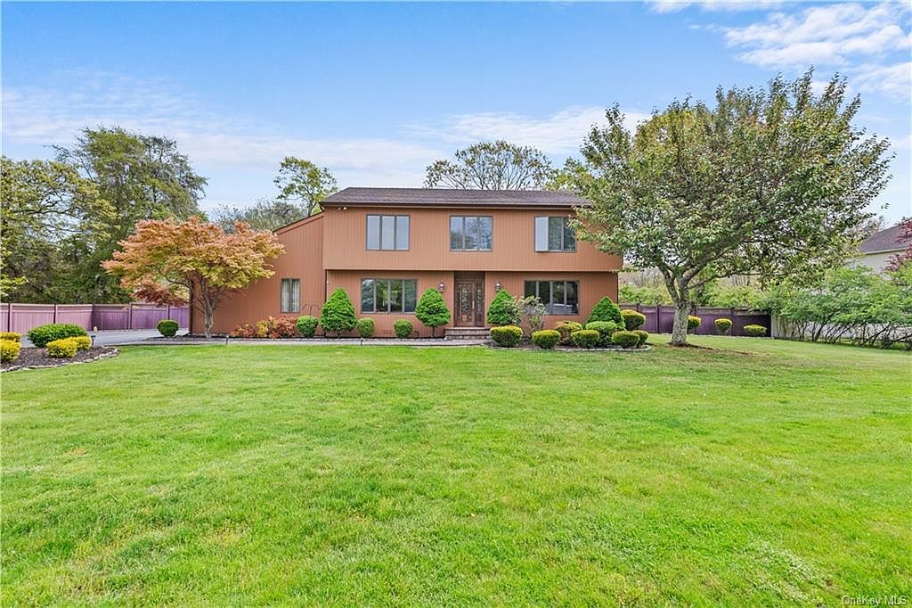 6 Deer Run, East Islip, NY 11730 Zillow