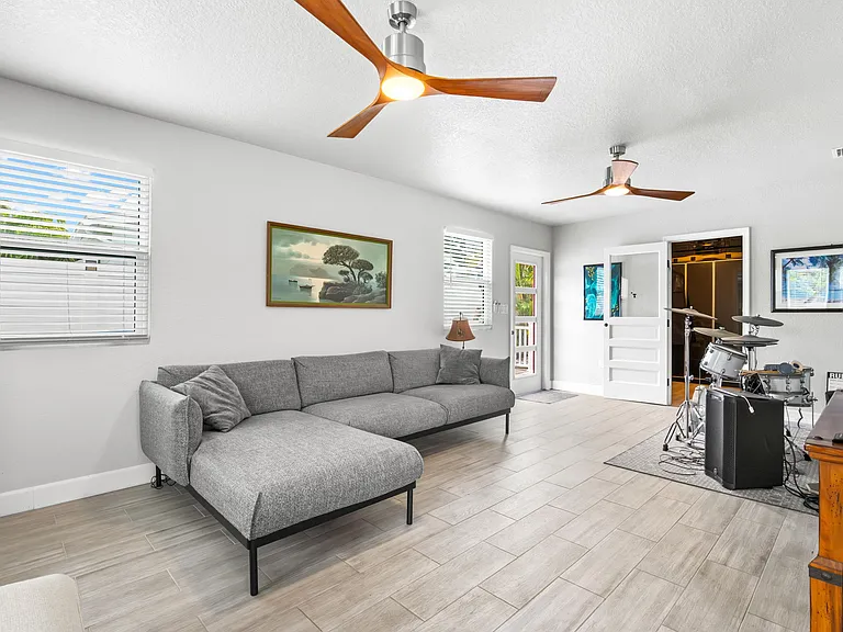 10437 Cirimoya Ln — Photo 29