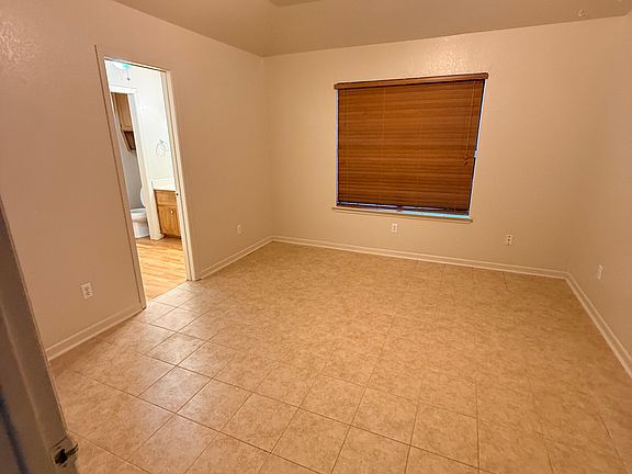 5th image of 1602 Mamye Jane Dr