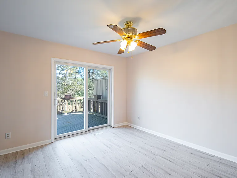 174 Harvard Rd — Photo 10