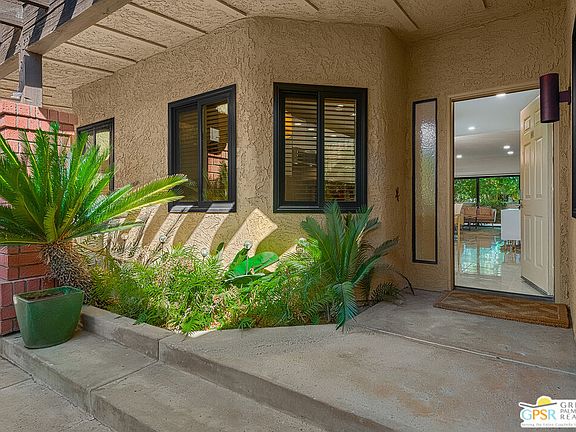 4th image of 2345 S Cherokee Way Unit 102