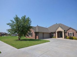 3317 Windmill Rd, Moore, OK 73165