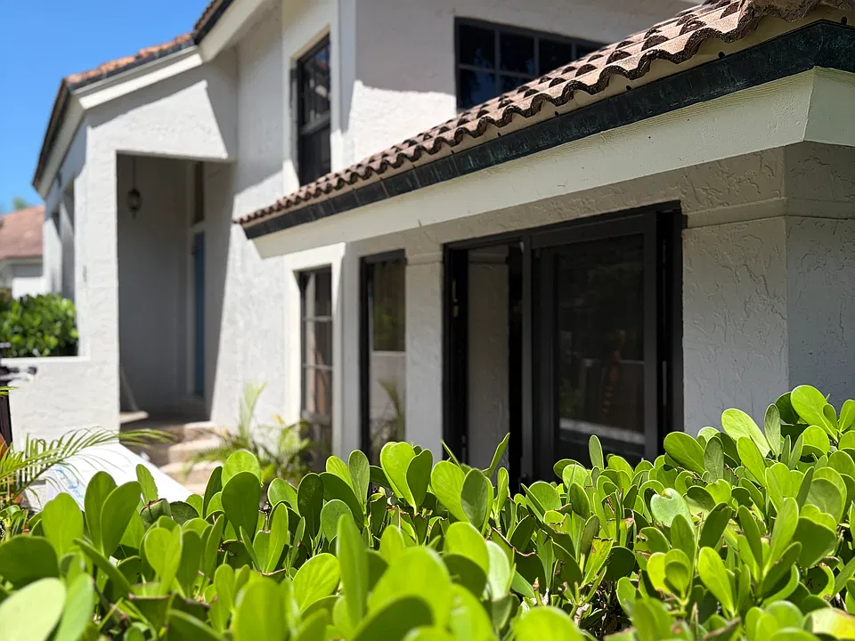 378 Prestwick Cir #4