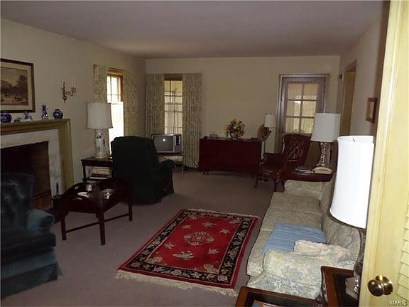 5th image of 8944 Julia Dent Dr