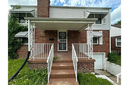 809 Rolwes Ave Photo 1