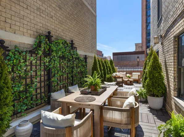 7 Park Avenue image 1 of 16