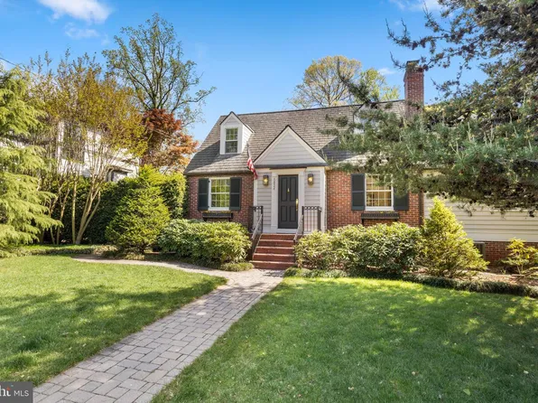 5624 Madison St, Bethesda, MD 20817