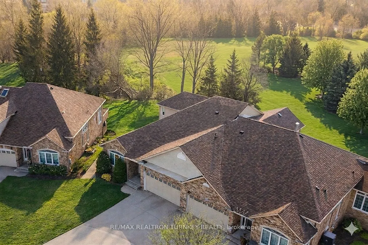 440 Morley Cook Cres photo 1