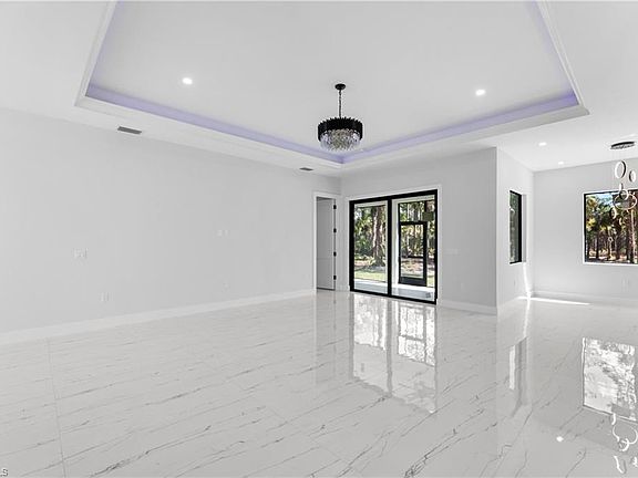 5th image of 4088 Everglades BLVD S