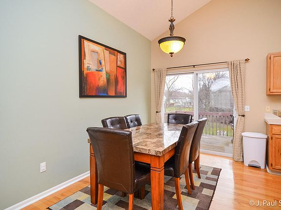 3rd image of 6468 Lazy Daze Ct SE