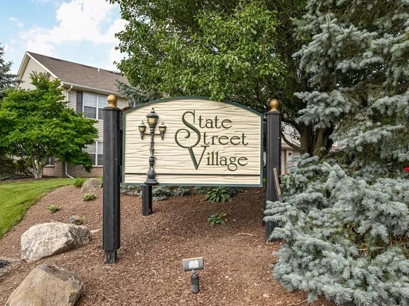 1732 State STREET #D, Union Grove, WI 53182