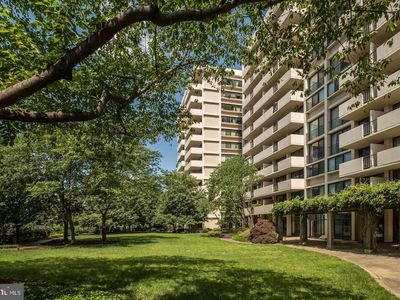 4141 Henderson Rd #1220, Arlington, VA, 22203