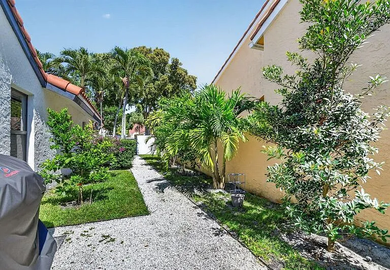 1630 NW 22nd Ave — Photo 42