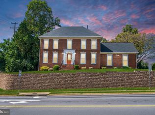 2906 Cedar Ln, Vienna, VA 22180