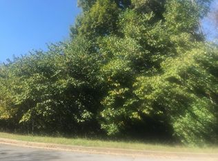 8 Green Valley Ct, Johnson City, TN 37601