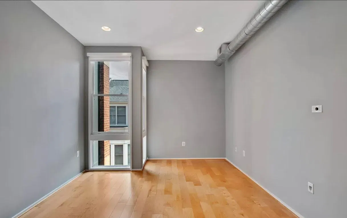 2 bed, 1036 sqft, $3,200 — Photo 3
