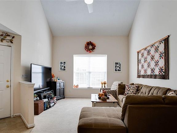 Light and bright great room