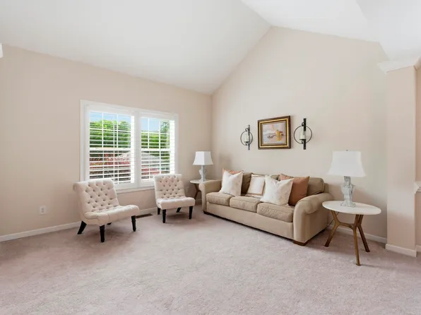 114 Leslie Loch Ln, Columbia, SC 29212