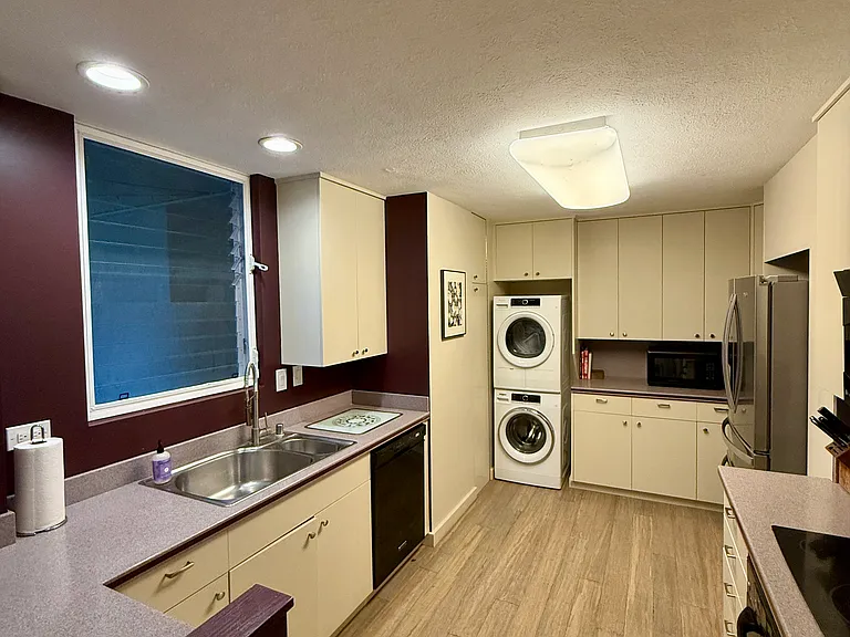 14 Aulike St #Penthouse 3 — Photo 4