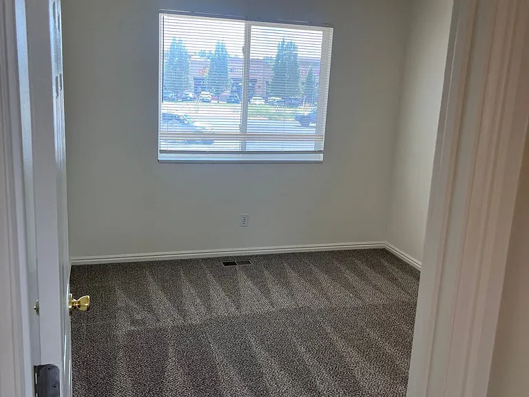 1847 W Garden Dr — Photo 3