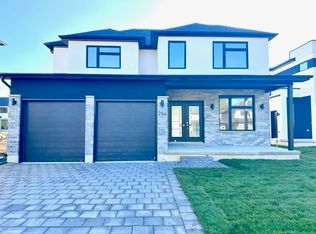 204 Eagle St, North Middlesex, ON N0M2K0