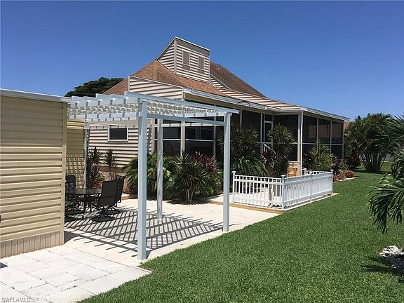 4th image of 8321 Coral Dr