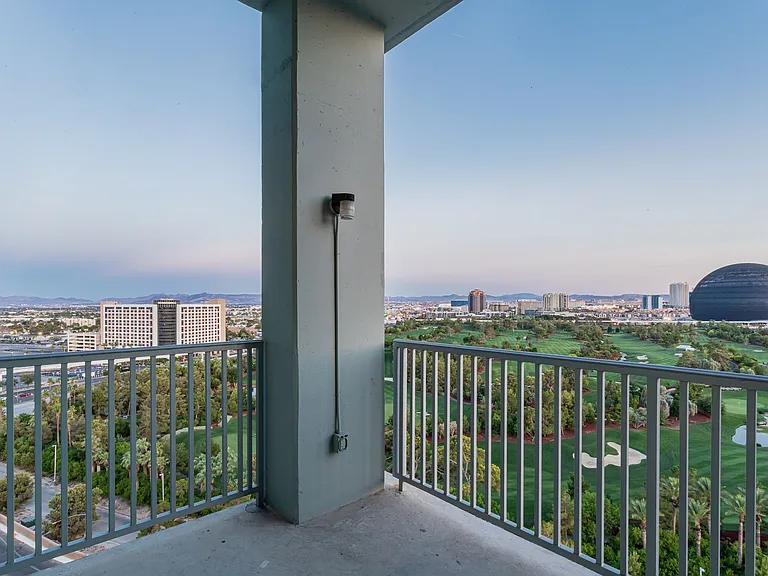 360 E Desert Inn Rd #1502 — Photo 42