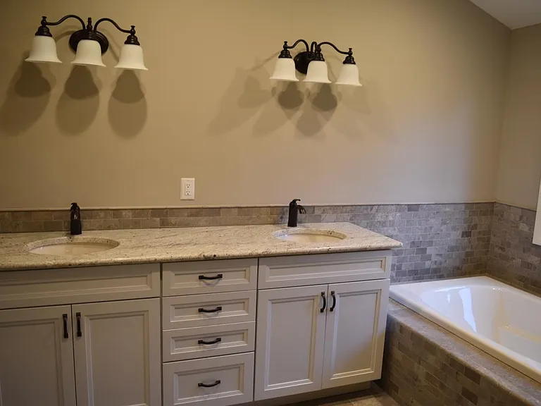 1592 Lone Pine Rd — Photo 41