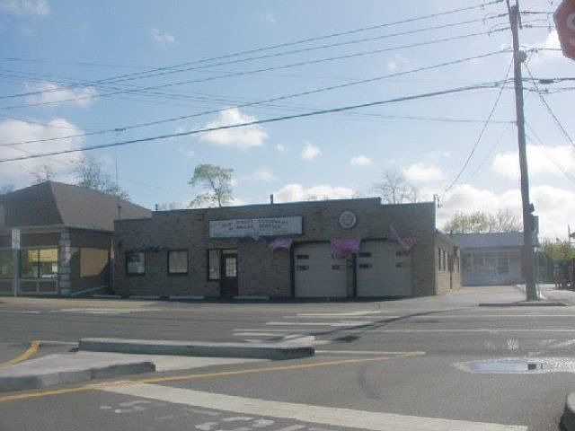 1st image of 7 Carleton Ave